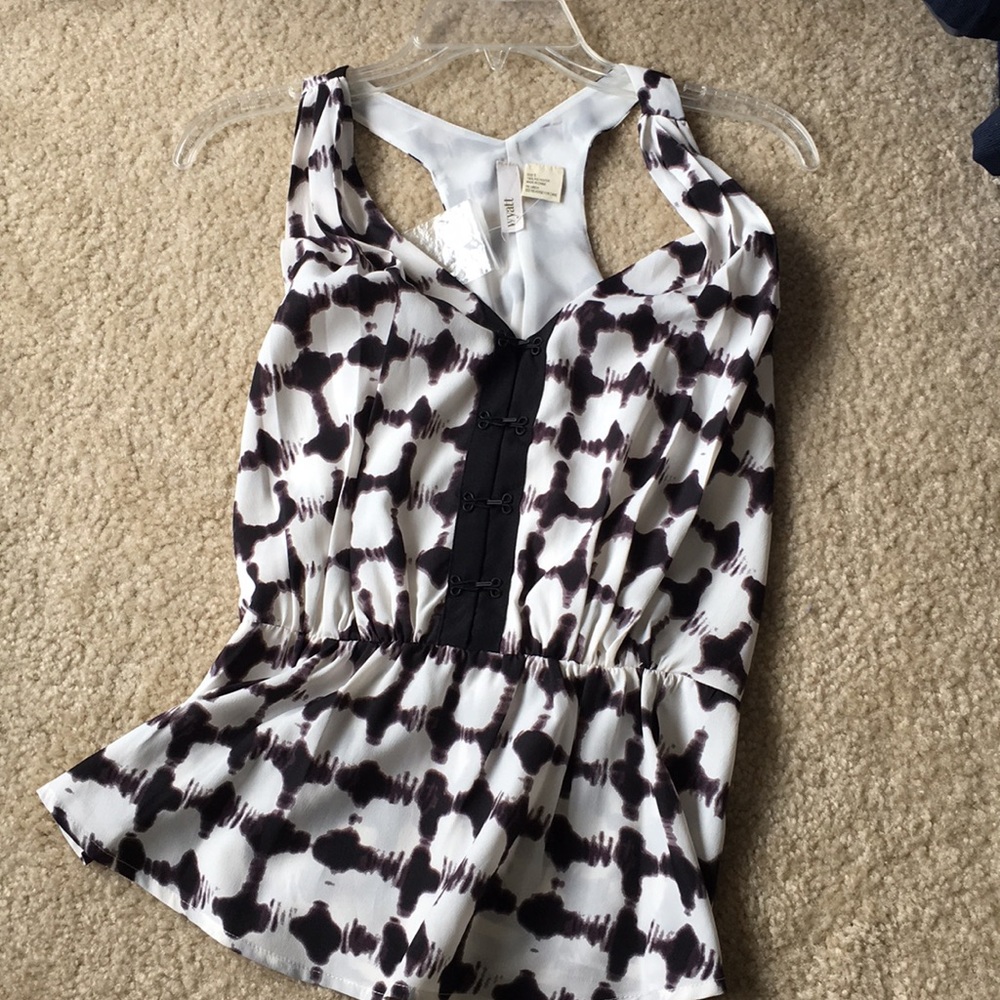 Wyatt flowy racerback top